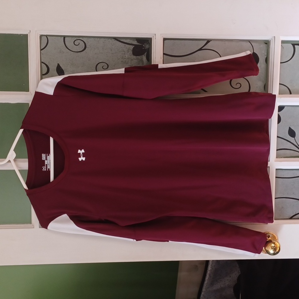 Under Armour heat gear long sleeve shirt men's size small burgundy and w…